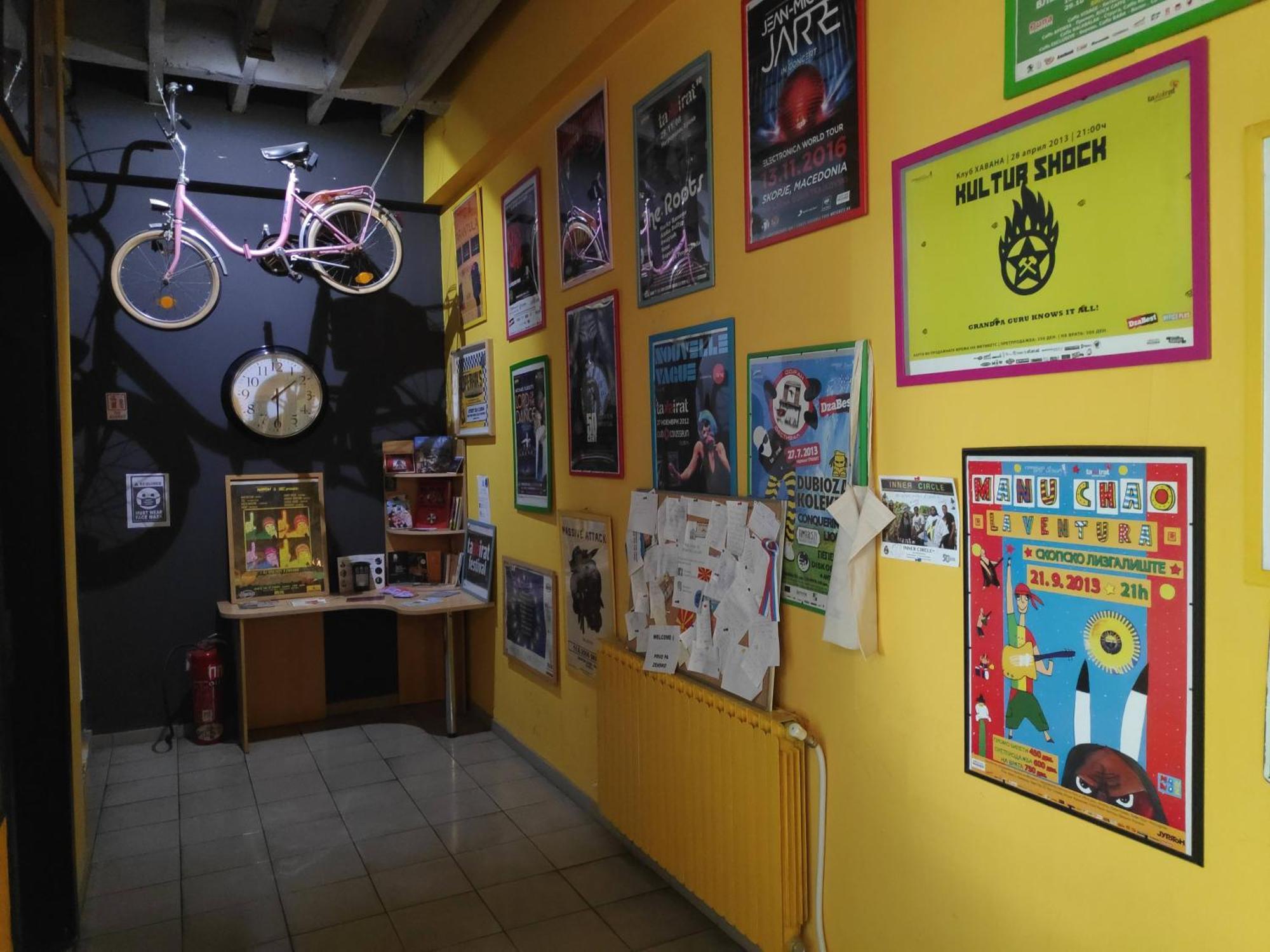 Hostel Log Inn Üsküp Dış mekan fotoğraf