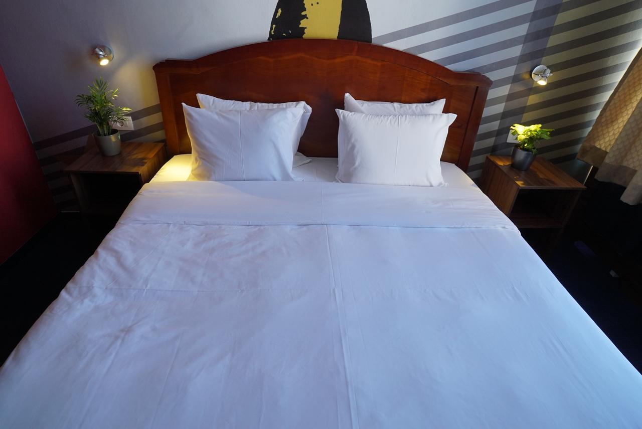 Hostel Log Inn Üsküp Dış mekan fotoğraf