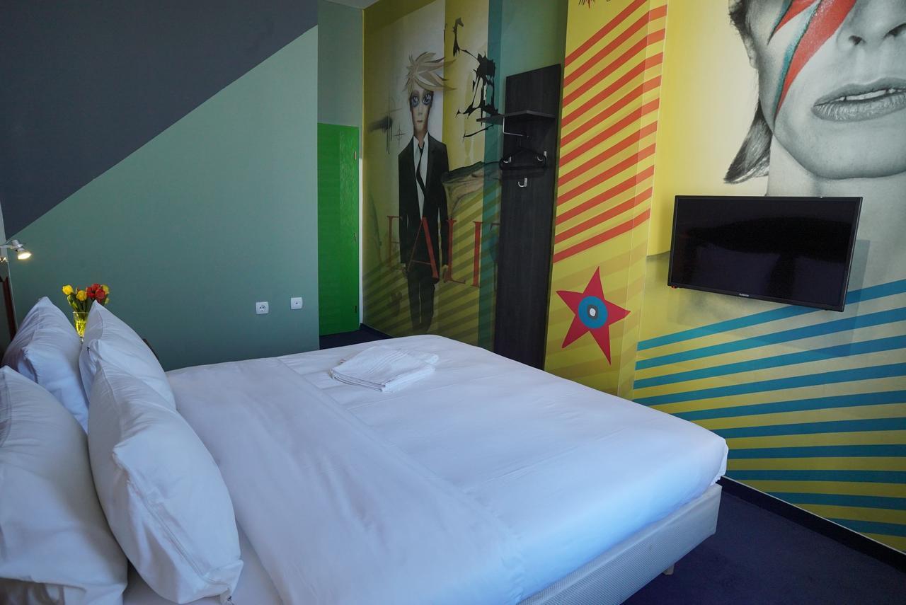 Hostel Log Inn Üsküp Dış mekan fotoğraf
